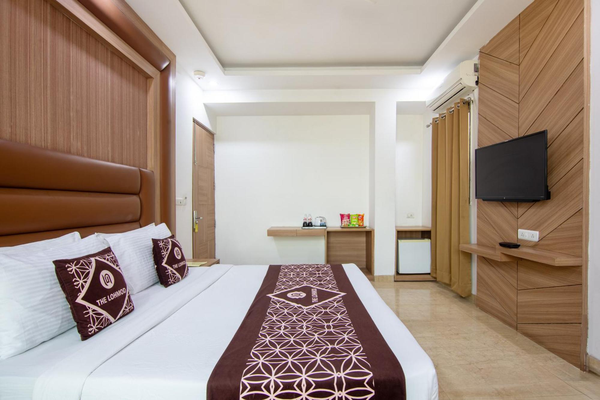 Hotel Lohmod At National Highway 8 - Free Airport Transffer Neu-Delhi Exterior foto