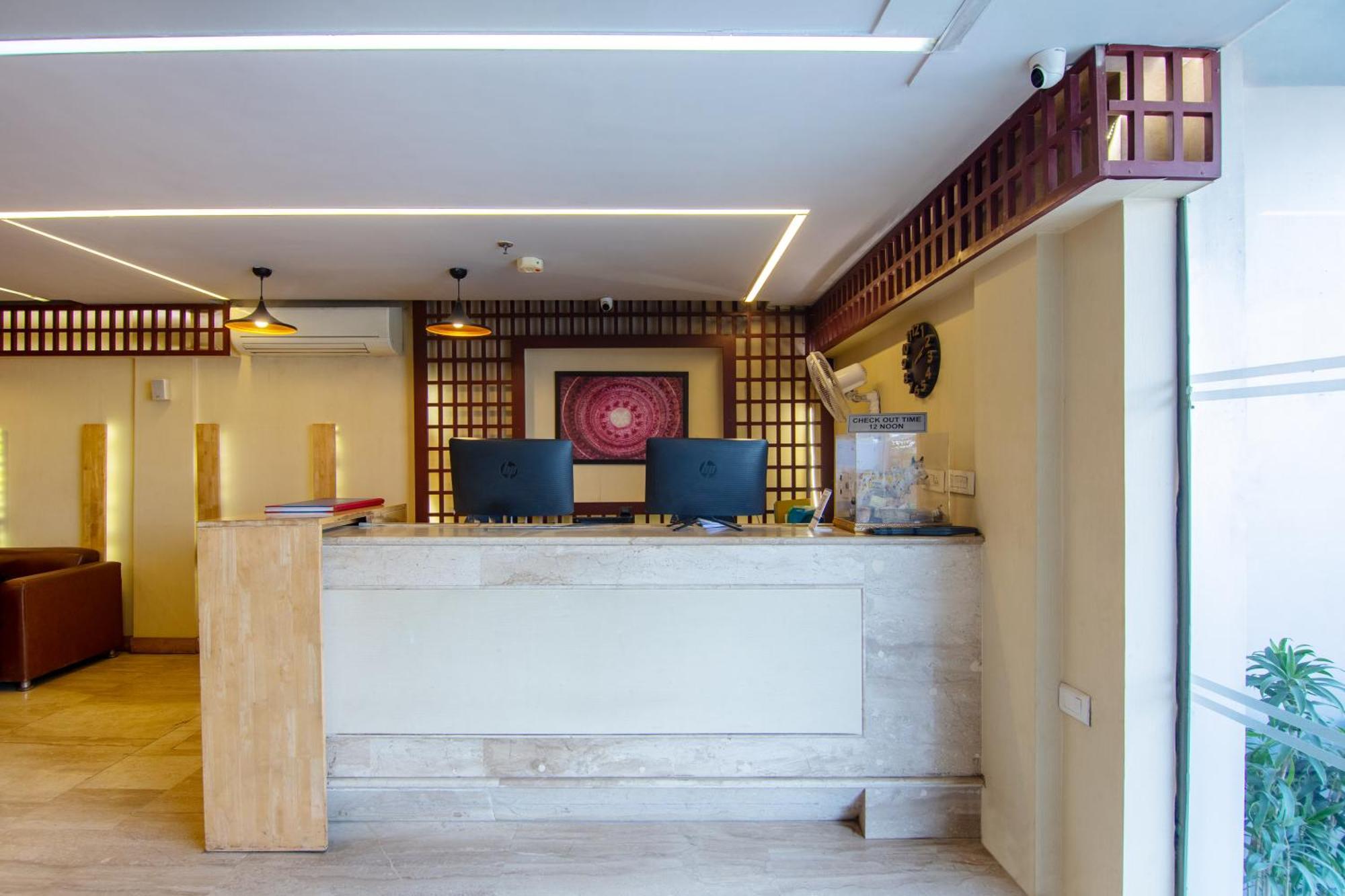 Hotel Lohmod At National Highway 8 - Free Airport Transffer Neu-Delhi Exterior foto