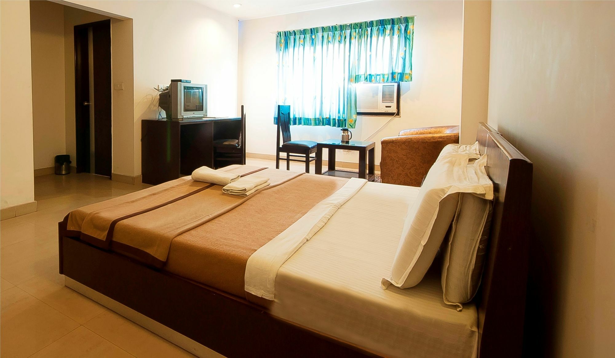 Hotel Lohmod At National Highway 8 - Free Airport Transffer Neu-Delhi Exterior foto
